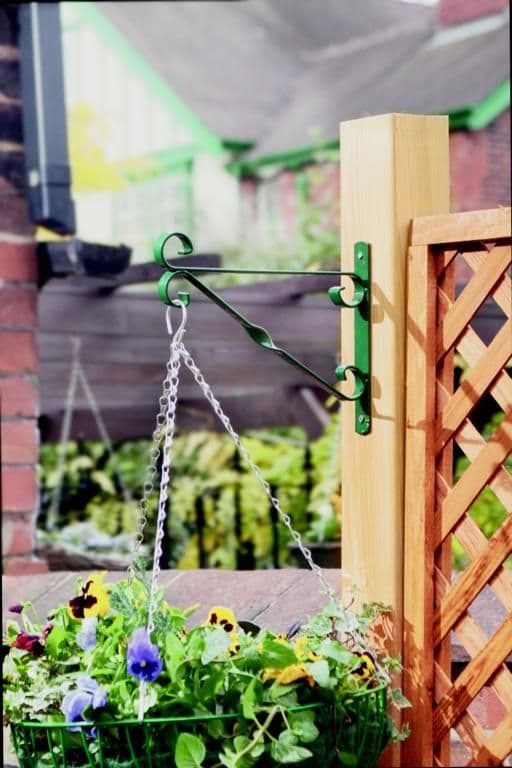 Ambassador Hanging Basket Bracket - 35cm/14" Green