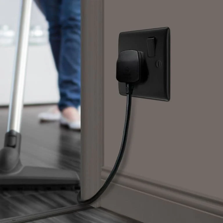 BG Single Switched Power Socket - 13a Matt Black